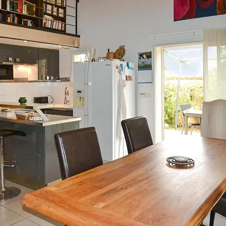3 Bedroom Amazing In Holiday home
