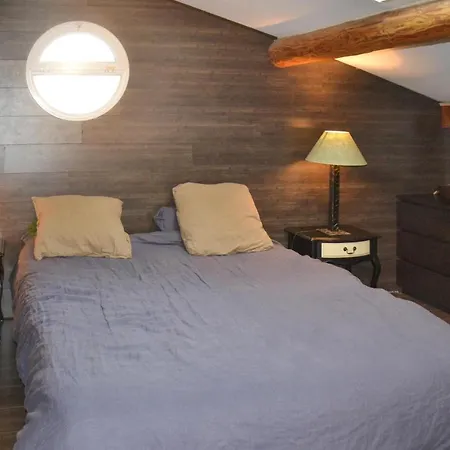 Holiday home 3 Bedroom Amazing In Villetelle