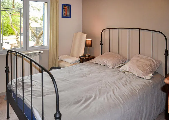 3 Bedroom Amazing In Villetelle